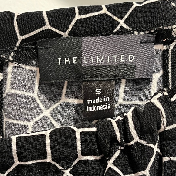 The Limited sleeveless black & white blouse, small - Picture 3 of 6